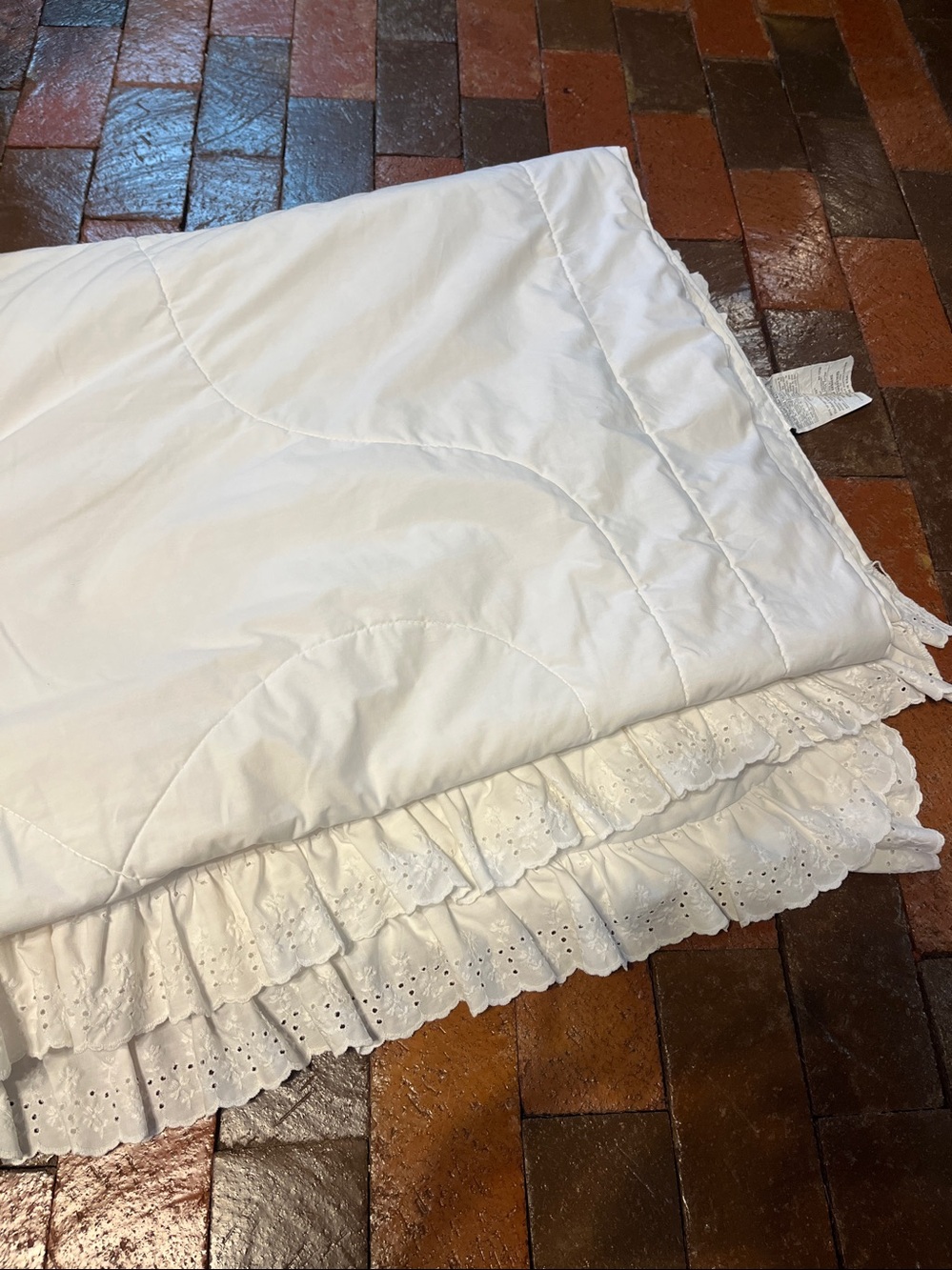 Vintage Custom designs 60” X 94”white ruffled Cottage core daybed comforter 3090 - Picture 5 of 7
